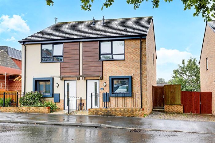 2 Bedroom Semi-Detached House To Rent In Selborne Gardens, St Ann's, Nottinghamshire, NG3