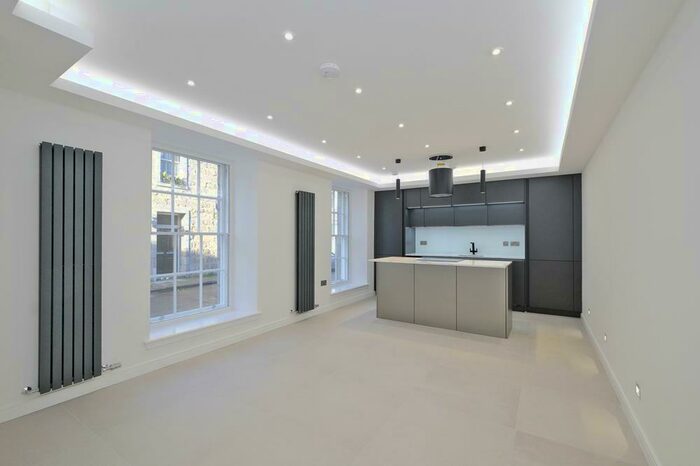 2 Bedroom Flat To Rent In North Silver Street, Ground Floor. Aberdeen, AB10