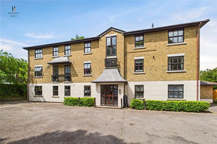 2 Bedroom Apartment For Sale In Stanley Road, Carshalton On The Hill, SM5