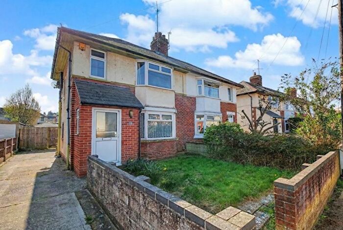 3 Bedroom Semi Detached House For Sale In Cornwallis Road, Florence Park, OX4