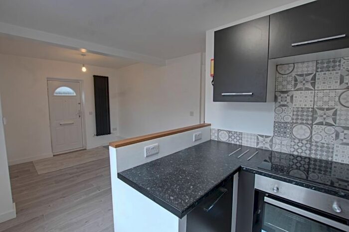 2 Bedroom Flat To Rent In Pitman Avenue, Trowbridge BA14