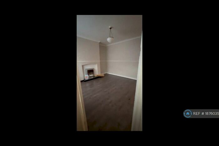 2 Bedroom Terraced House To Rent In Hathershaw Lane, Oldham, OL8