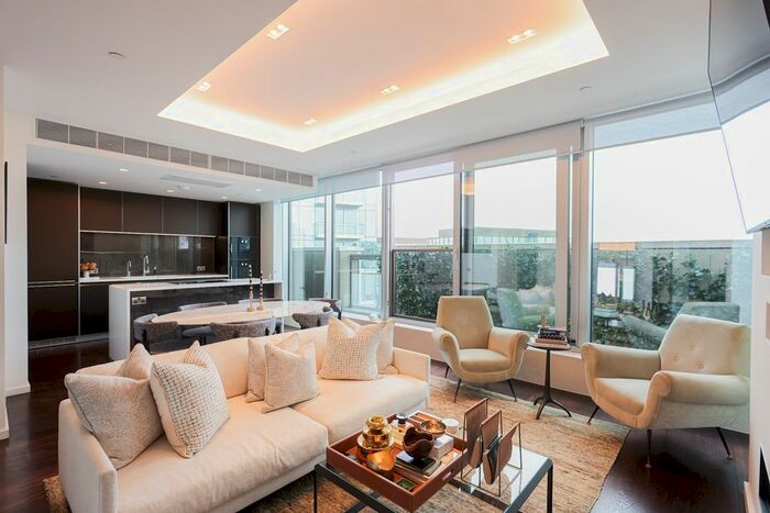 3 Bedroom Flat To Rent In Lillie Square, Columbia Gardens, Earls Court, West Brompton, SW6