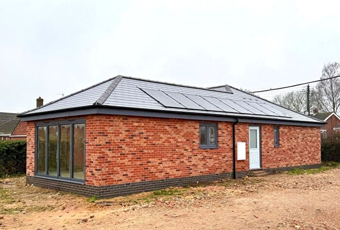 3 Bedroom Detached Bungalow For Sale In Dunston Road, Metheringham, Lincoln, LN4