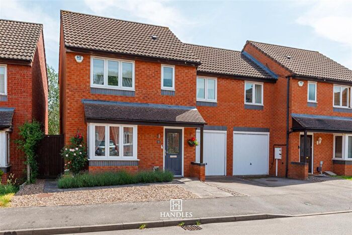 3 Bedroom Semi-Detached House For Sale In Parish End, Leamington Spa, CV31