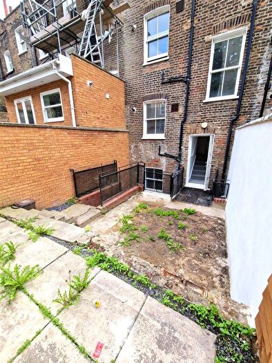 2 Bedroom Flat To Rent In Eversholt Street, London, NW1