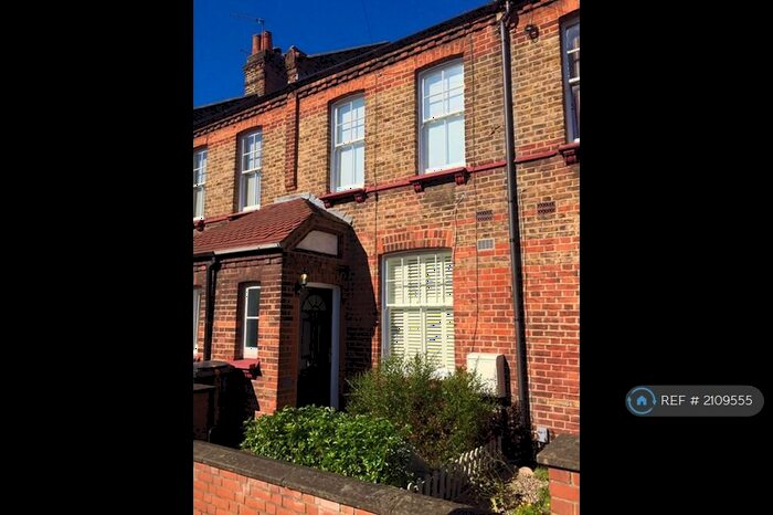 2 Bedroom Terraced House To Rent In Moselle Ave, London, N22