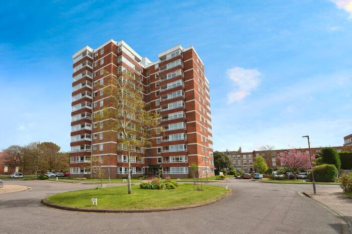 2 Bedroom Flat To Rent In Old Portsmouth., Southsea, PO1