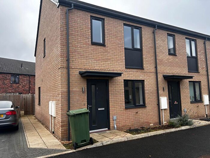 2 Bedroom End Of Terrace House To Rent In Kittiwake Court, King's Lynn, PE30