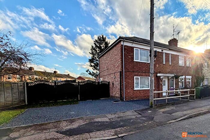 3 Bedroom End Of Terrace House For Sale In Willesden Avenue, Walton, Peterborough, PE4