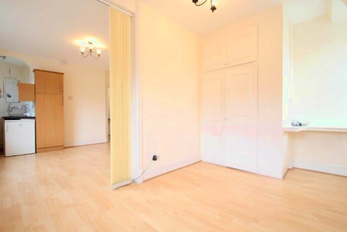 1 Bedroom Studio To Rent In Harrowby Street, Marylebone, London, W1H