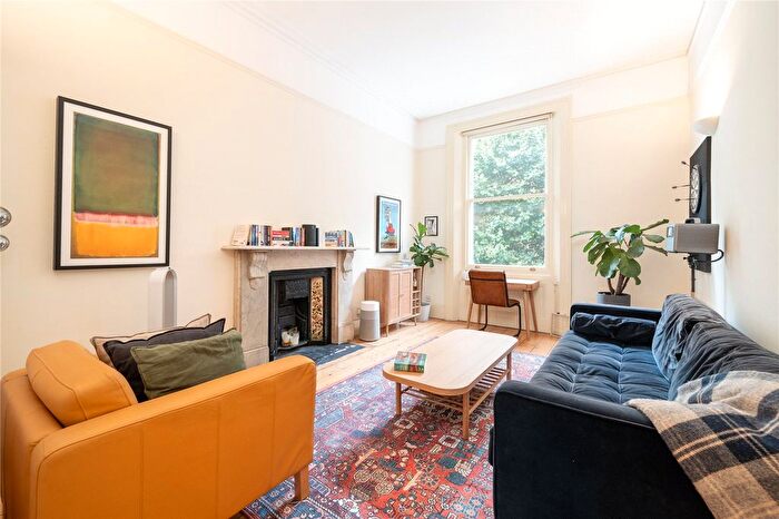1 Bedroom Flat For Sale In Linden Gardens, London, W2