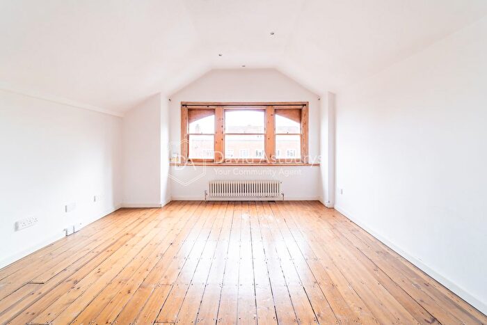 2 Bedroom Flat To Rent In Coolhurst Road, Crouch End, London, N8