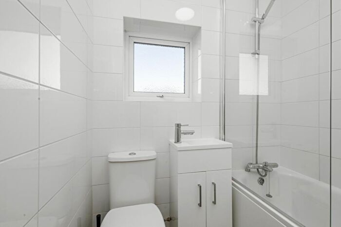 1 Bedroom Flat To Rent In Keymer Road, Hassocks, West Sussex, BN6