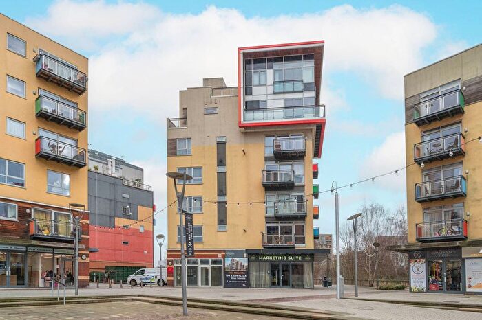 3 Bedroom Flat For Sale In West Parkside, Greenwich Millennium Village, London, SE10