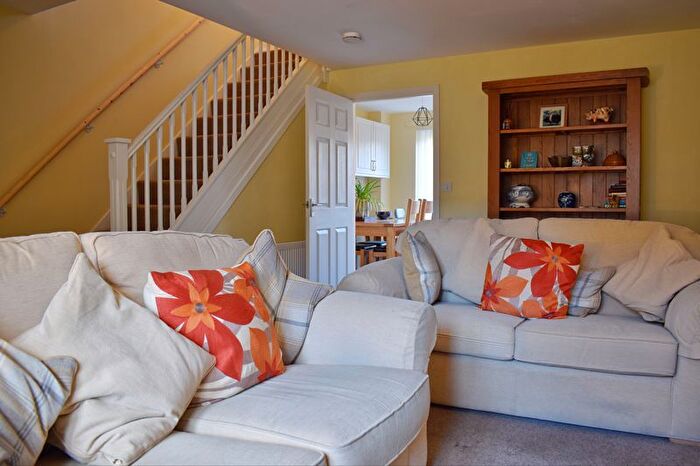3 Bedroom Terraced House For Sale In Kings Sconce Avenue, Newark, NG24