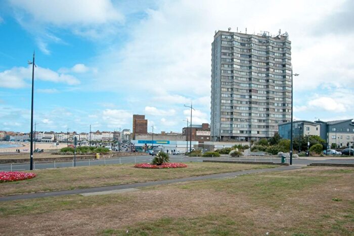 3 Bedroom Flat To Rent In Arlington House, All Saints Avenue, Margate, Kent, CT9