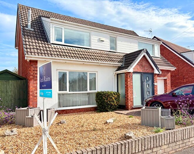 3 Bedroom Detached House For Sale In Sandown Road, Bangor-on-Dee, Wrexham, LL13