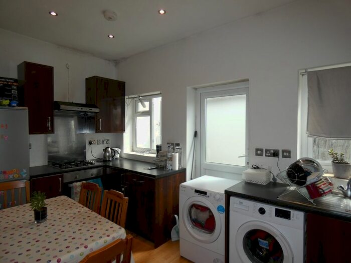 2 Bedroom Property To Rent In Greenford Avenue, London, W7