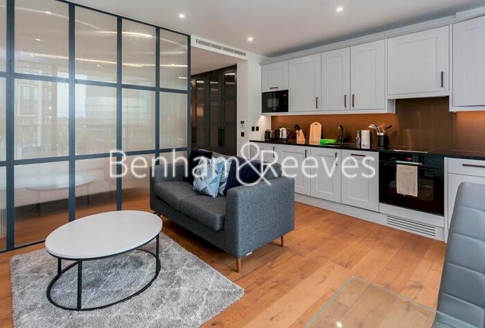 1 Bedroom Flat To Rent In Emery Way, London, E1W