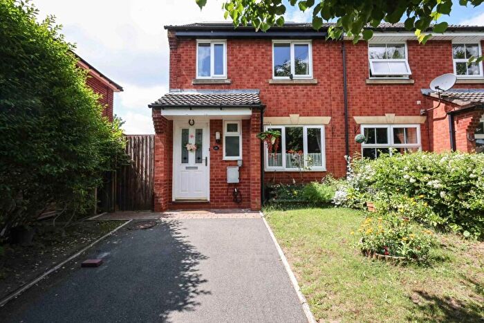 3 Bedroom House To Rent In Meres Road, Halesowen, B63