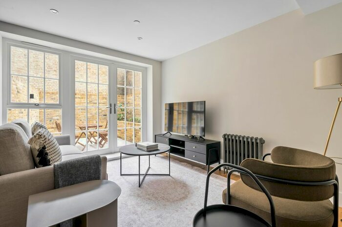 2 Bedroom Flat To Rent In Waterloo, SE1