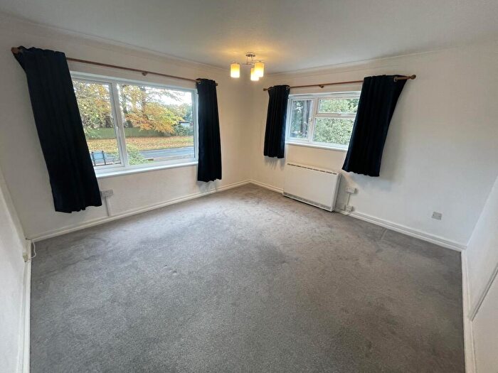 2 Bedroom Apartment To Rent In Pedmore - Pine Court, Redlake Road, DY9