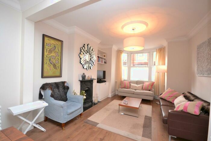 3 Bedroom Terraced House To Rent In Beresford Road, East Finchley, London, N2