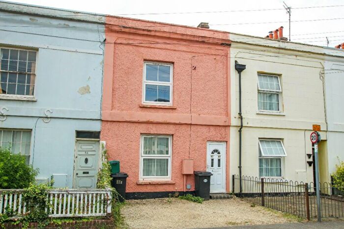 2 Bedroom Apartment To Rent In West Street, Newbury, Berkshire, RG14