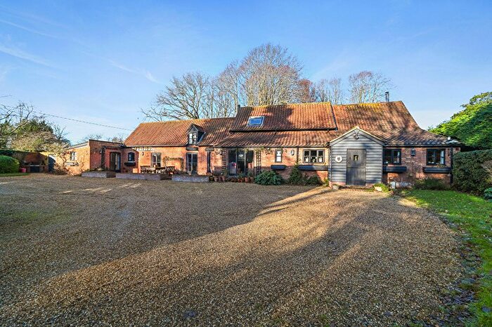 3 Bedroom Barn Conversion For Sale In Hollesley, Woodbridge, IP12