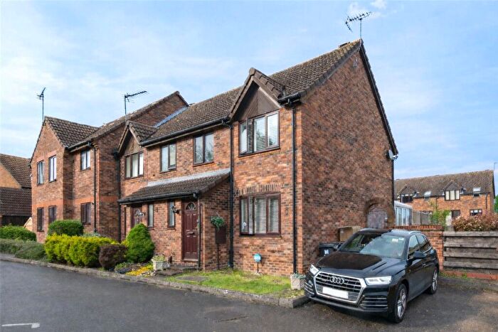 3 Bedroom End Of Terrace House For Sale In Harvesters, St. Albans, Hertfordshire, AL4