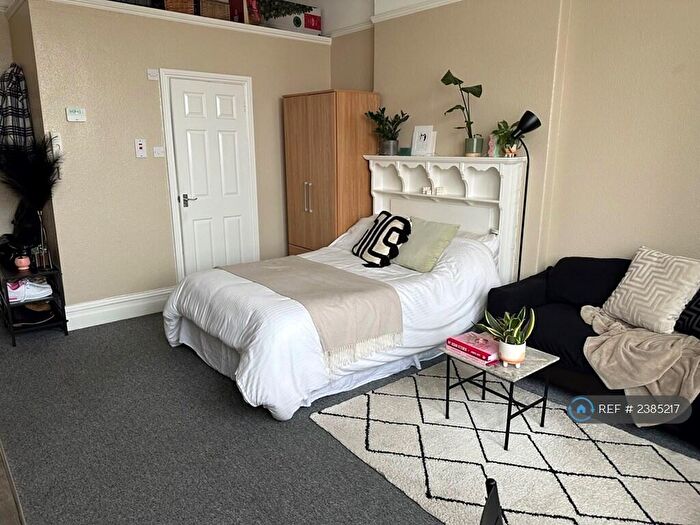 Studio To Rent In Redland Road, Bristol, BS6