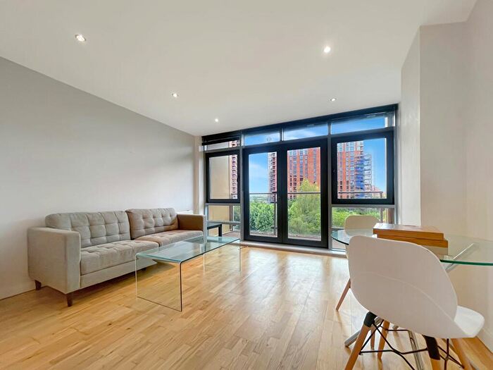 1 Bedroom Apartment To Rent In Aruba, Gotts Road, Leeds, LS12