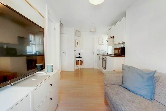 1 Bedroom Flat To Rent In Cavendish Road, Balham, London, SW12