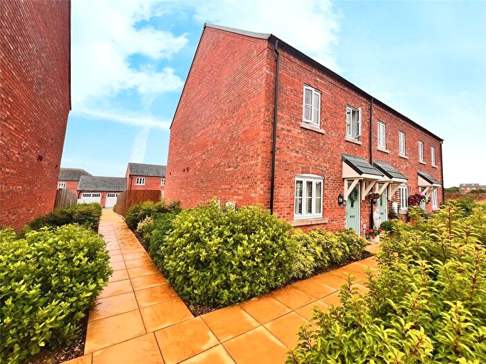 3 Bedroom End Of Terrace House For Sale In Bluebell Way, Tutbury, Burton-On-Trent, Staffordshire, DE13