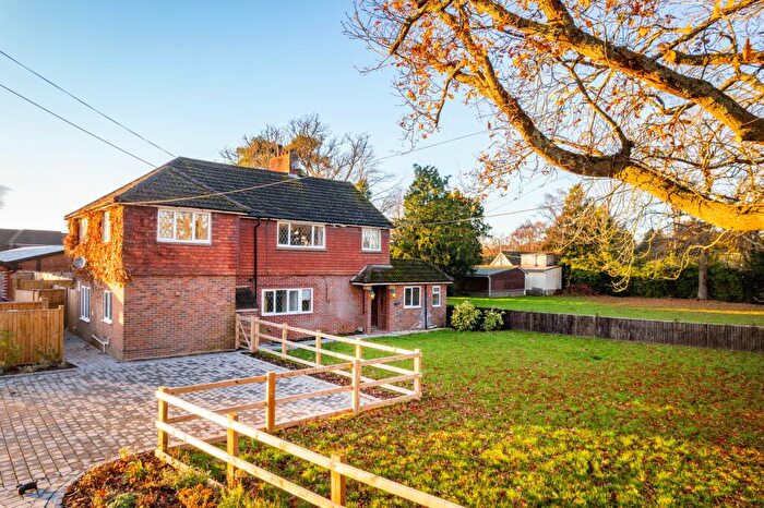 3 Bedroom Detached House For Sale In Oldencraig Mews, Lingfield, RH7