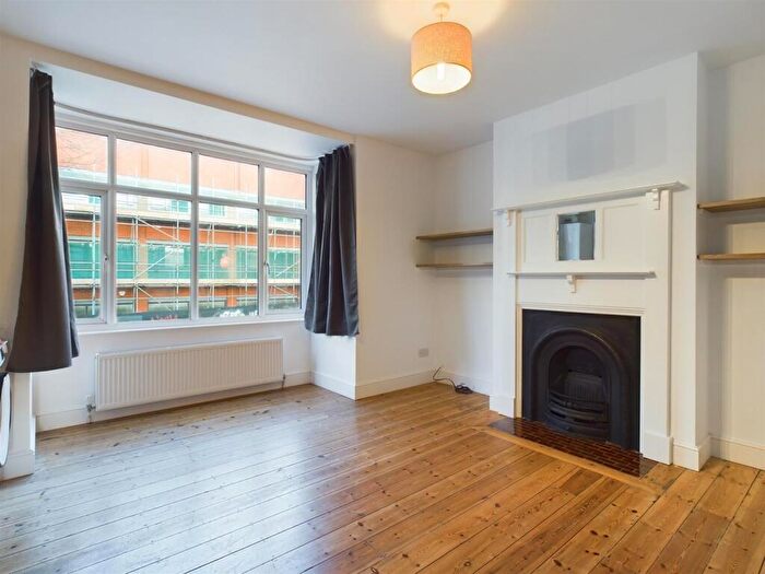 1 Bedroom Flat To Rent In Davigdor Road, BN3