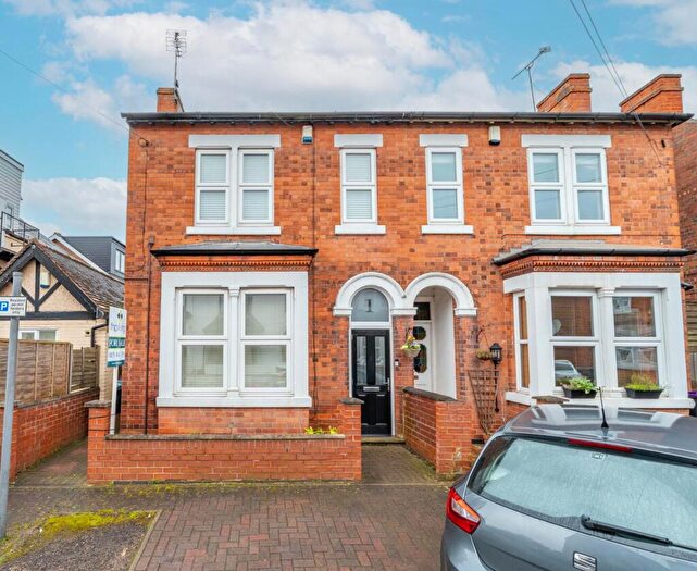 4 Bedroom Semi Detached House For Sale In Hardwick Grove, West Bridgford, Nottingham, NG2