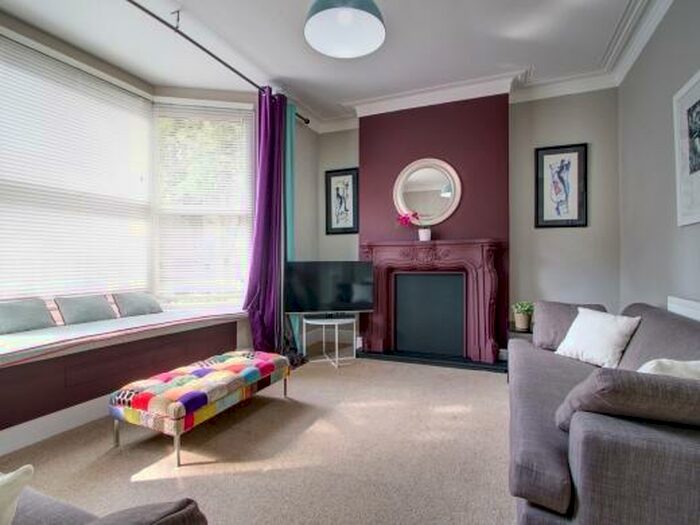 6 Bedroom Terraced House To Rent In Derby Grove, Nottingham, NG7