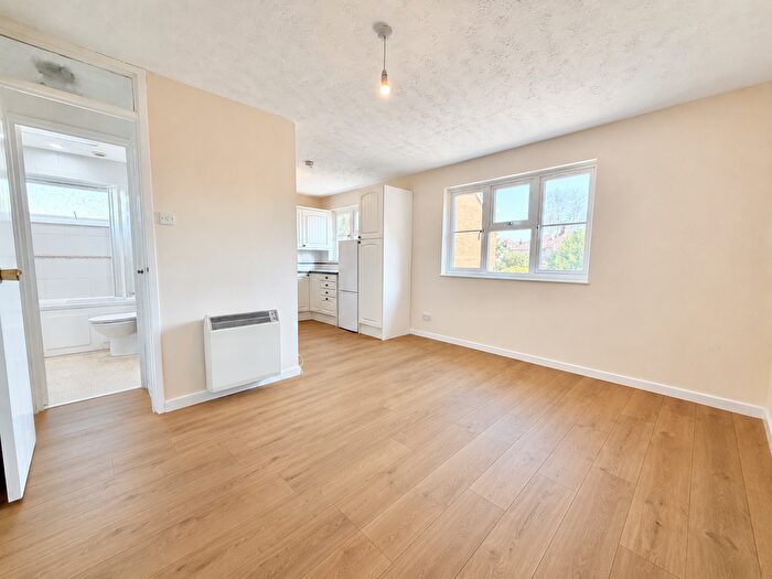 1 Bedroom Flat To Rent In Rider Close, Sidcup, DA15