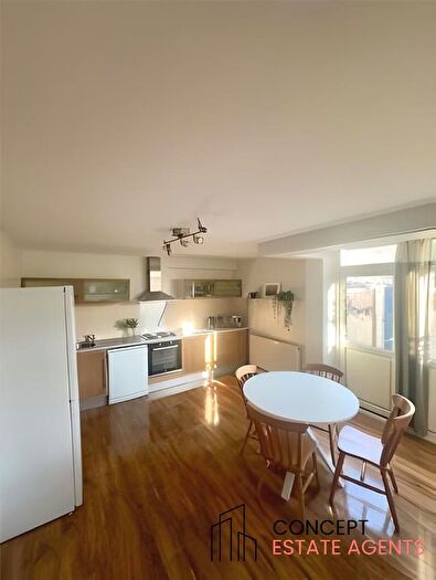 3 Bedroom Flat To Rent In Michelson House, Black Prince Road, London, SE11