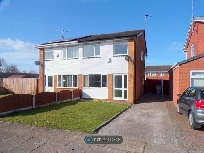 3 Bedroom Semi-Detached House To Rent In Wellbrae Close, Wirral, CH49