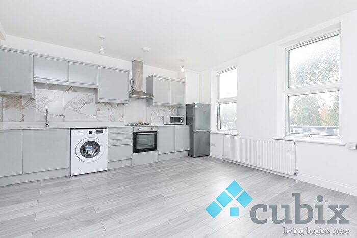 2 Bedroom Flat To Rent In New Kent Road, Elephant And Castle, SE1