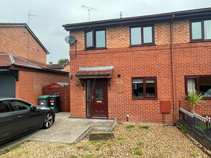 3 Bedroom Semi-Detached House To Rent In Glascoed Way, Gwersyllt, LL11
