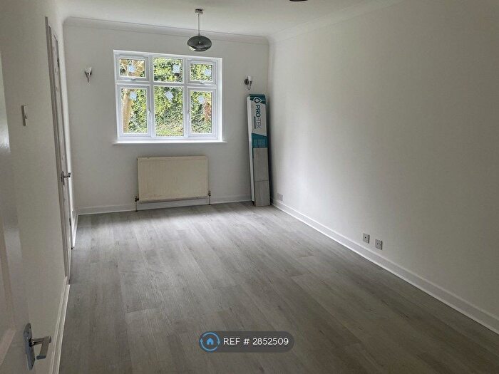 1 Bedroom Flat To Rent In Meridian Court, Croydon, CR0