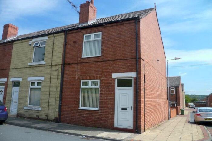 2 Bedroom End Of Terrace House To Rent In Nicholson Street, Castleford, West Yorkshire, WF10