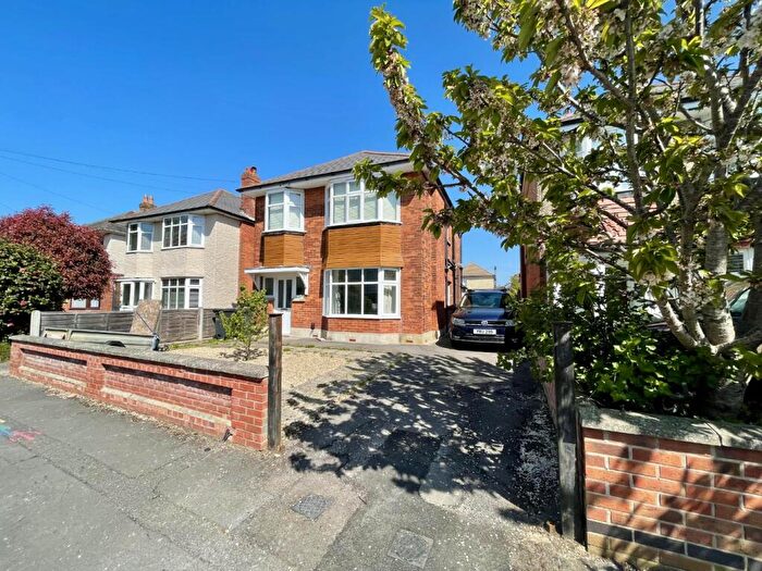 1 Bedroom Flat To Rent In Sutton Road, Bournemouth, Dorset, BH9