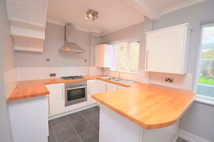 3 Bedroom Terraced House To Rent In Moor Lane, Upminster, RM14