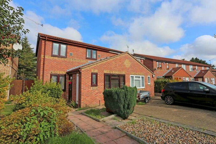 3 Bedroom Semi-Detached House To Rent In Gibson Road, Dagenham, RM8