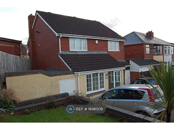 3 Bedroom Detached House To Rent In Robert Street, Dudley, DY3